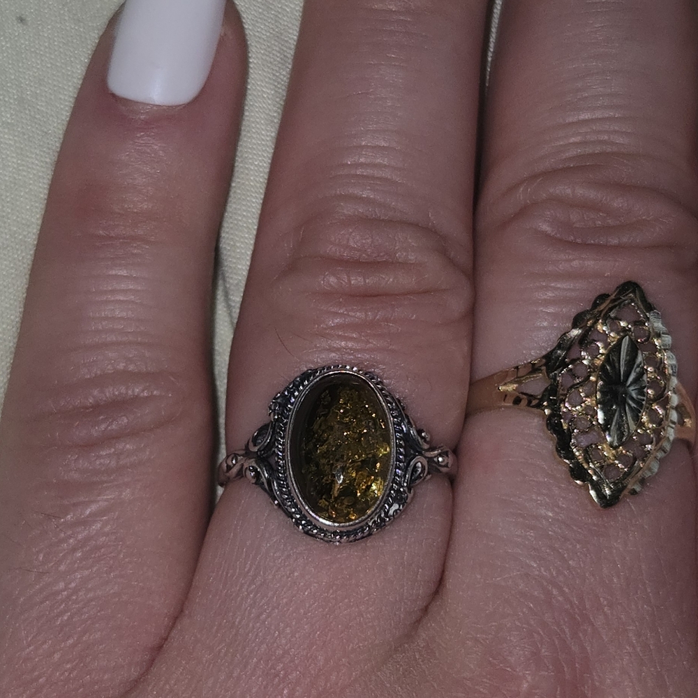Elegant 925 Sterling Silver And Amber Ring